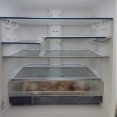 MITSUBISHI MR-WX70E-BR  三菱の大型冷蔵庫になります。 説明書も保証書も完備です。の画像