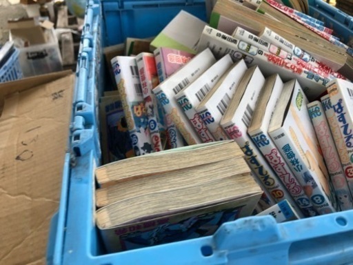 大量の漫画本を格安で譲ります！