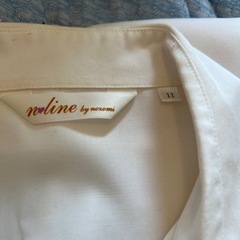 白ワイシャツの画像