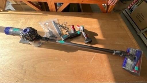 【取引中】dyson ダイソン V6 fluffy 未清掃 動作確認済み