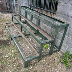 盆栽を載せては如何ですか？3段式雛段