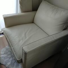 【至急処分】IKEA 本革　1Pソファ　白　格安でお譲りしますの画像