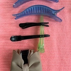 髪飾り　バレッタ　髪留めの画像