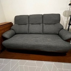 【美品】オッドマン付　ニトリ 3人用ソファ《コウテイ》