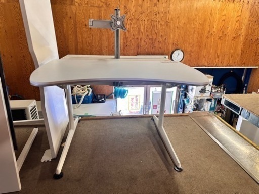 オカムラ クルーズ Cタイプ 連結天板・モニターアームクランプ付き