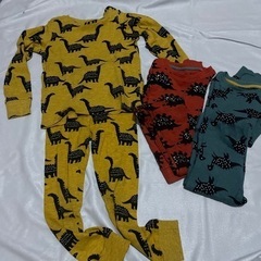 男の子　恐竜　パジャマ　4-5year NEXT