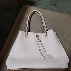 Aylaバックの画像