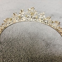 ティアラ　結婚式　ブライダル　ウェディング　ヘアアクセサリーの画像
