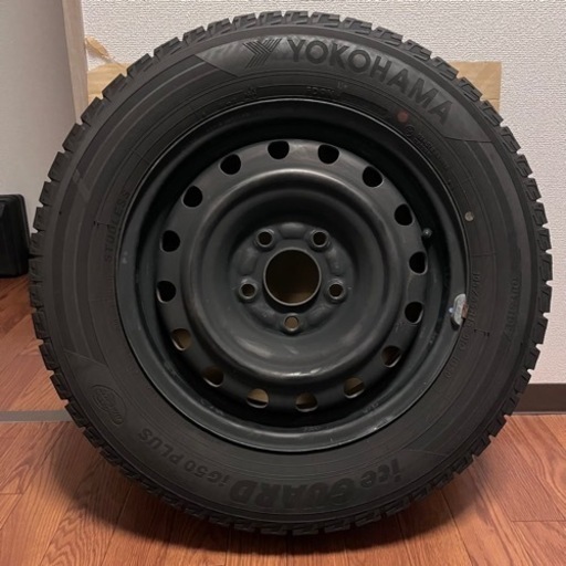 [決まりました]日産純正スチールホイールとYOKOHAMAタイヤ4本セット(スタッドレスタイヤ)