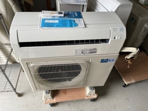 値下げ☆MITSUBISHI  14畳用　4.0kwエアコン　MSZ-GE4020S-W  2021年製