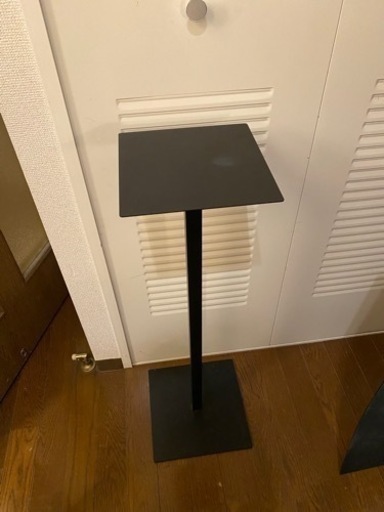 スチールの台　オブジェ台