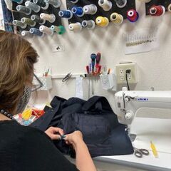 座間米軍キャンプ内での服のお直し及びリメイク作業　スタッフ募集　経験者優遇の画像
