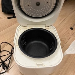 TIGER tacook 炊飯器(3合炊き)の画像