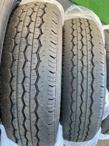 ハイエース　195/80/R15 新車外し　LTタイヤ