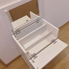 【きまりました！】キャスター付き サイドチェストドレッサーの画像