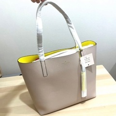 【新品】kate spade (ケイトスペード) トートバッグ ピンクベージュの画像