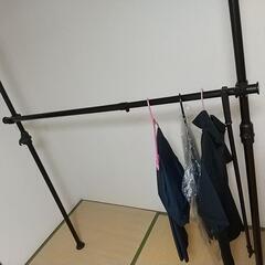 服かける棒の画像