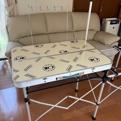 coleman 折りたたみ式テーブルの画像