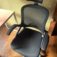 【10/6,7,8限定】モニター + モニターアーム + デスク + オフィスチェアの画像