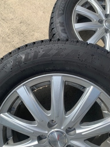 30プリウス用スタッドレスタイヤセット