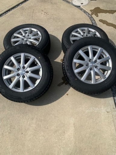 30プリウス用スタッドレスタイヤセット