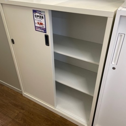JJJ-1 【オフィス家具専門店】生興の引戸書庫です！