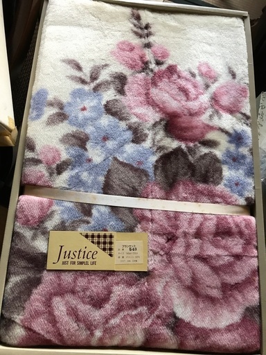 日本製　アクリル毛布　花柄