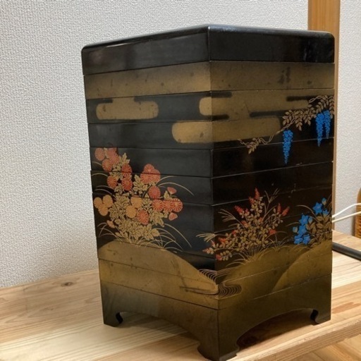 アンティークコレクション，工芸品
