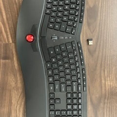 US配列、無線キーボード、トラックボール付き