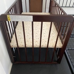 ベビーベッドの画像
