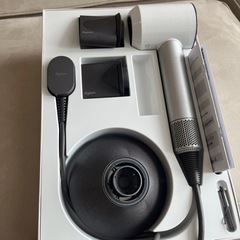 ダイソン　ドライヤーの画像