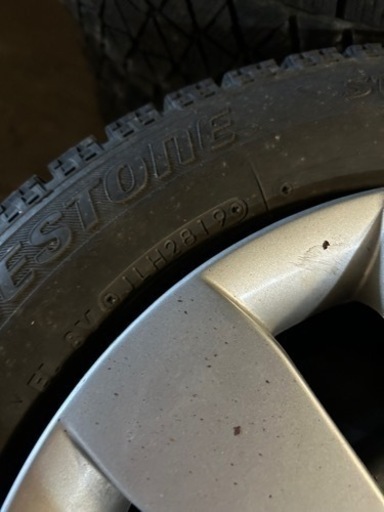 取引者決定！9〜9.5分山！ブリザック 155/65R14 ホイールつき
