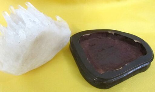 水晶 クラスター 置物 原石 台あり 1.3kg パワーストーン 札幌市北区屯田