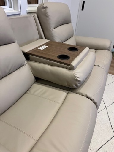 ほぼ新品】ニトリ 電動リクライニングソファ