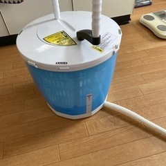 【値下げ】手動洗濯機 手回し 簡易脱水機の画像
