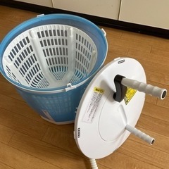 【値下げ】手動洗濯機 手回し 簡易脱水機の画像