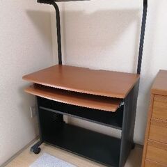 パソコンデスク