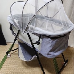 折り畳みベビーベッド