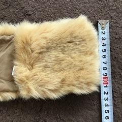 ROPE フェイクファーマフラー　ベージュの画像