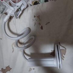 美品：携帯挟んで置くもの《値下げ不可》