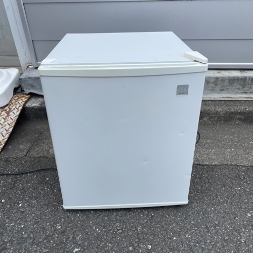 2018年製 SunRuck サンルック 小型 冷蔵庫 冷庫さん SR-R4802 48L ペルチェ方式 ノンフロン 1ドア 静音 サイコロ 右開き省スペース