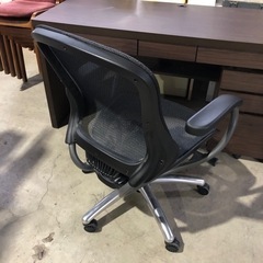 プレジデントチェア 上下油圧式  回転式 美品 メッシュの画像