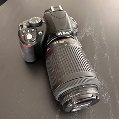 カメラNikon D3100 + レンズ 18-55mm 1:3.5-5.6G + レンズ 55-200mm 1:4-5.6Gの画像
