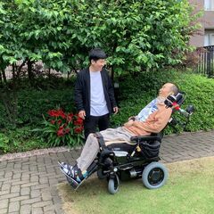 日曜祝日、10時～16時、日給8850円、東新宿、月2～、障害を持つ方の移動支援、男性ヘルパー募集の画像