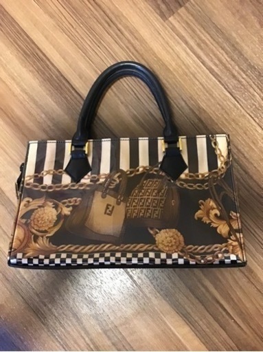 フェンディ風のバッグ　パロディバッグ