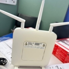 BUFFALO無線LAN親機ノイズに強く飛ぶwi-Fi2台分6000円の画像