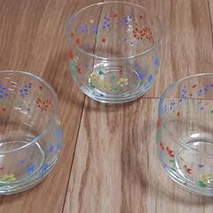 新品　花柄グラス　コップ　3個(値下げ）