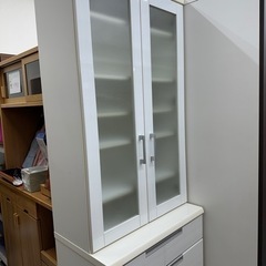  完売致しました‼️🌻住まいの助っ人🌻🉐🌻激安価格🉐挑戦中🌻🉐食器棚　ホワイトの画像