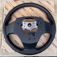 【新車外し】60ハリアー　純正革巻きステアリング　0008の画像