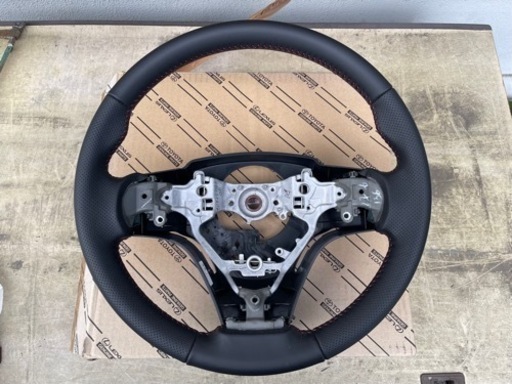【新車外し】60ハリアー　純正革巻きステアリング　0008